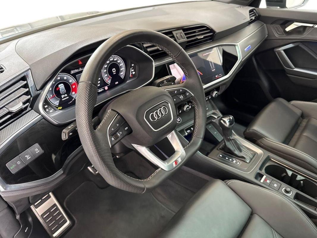 Audi Q3 - Photo 9