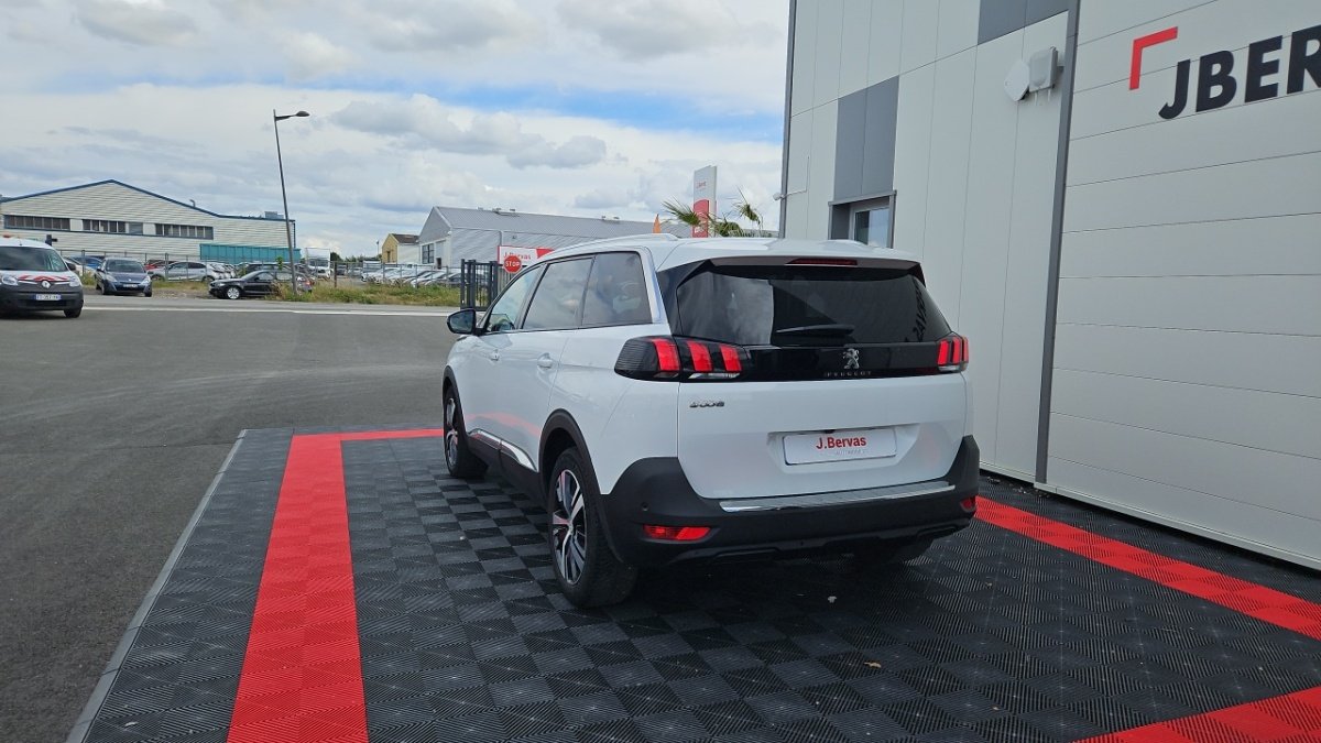 Peugeot 5008 - Photo 3