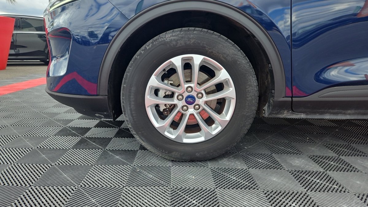 Ford Kuga - Photo 8
