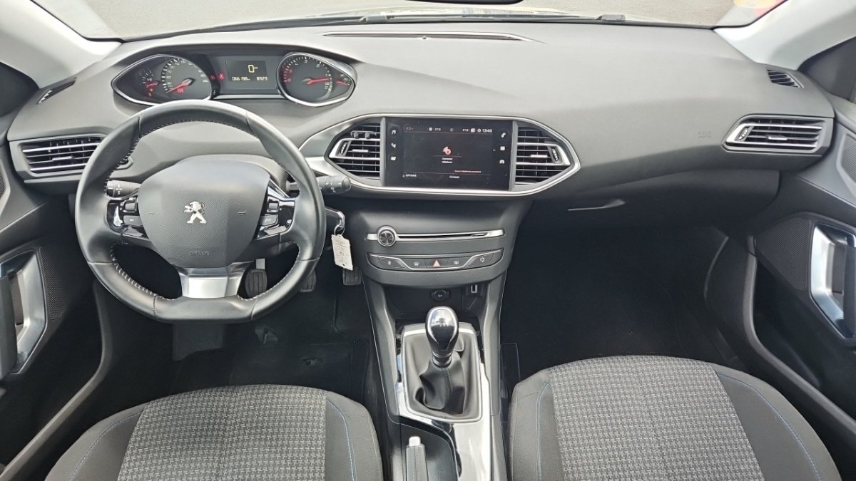 Peugeot 308 SW - Photo 12