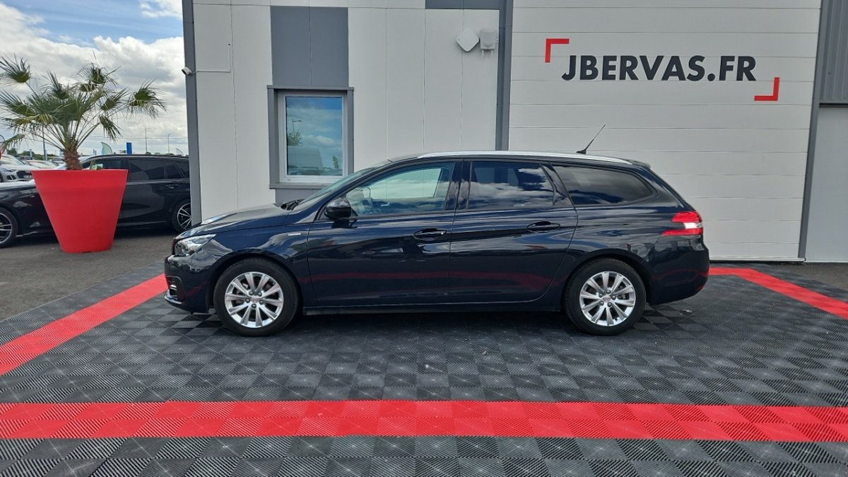Peugeot 308 SW - Photo 2