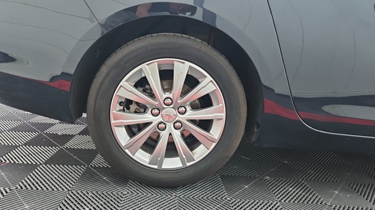 Peugeot 308 SW - Photo 8