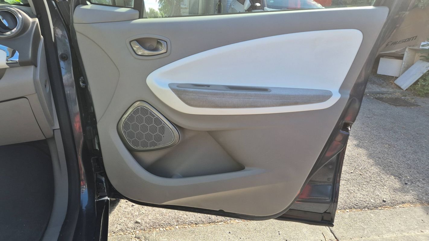 Renault Zoe - Photo 22