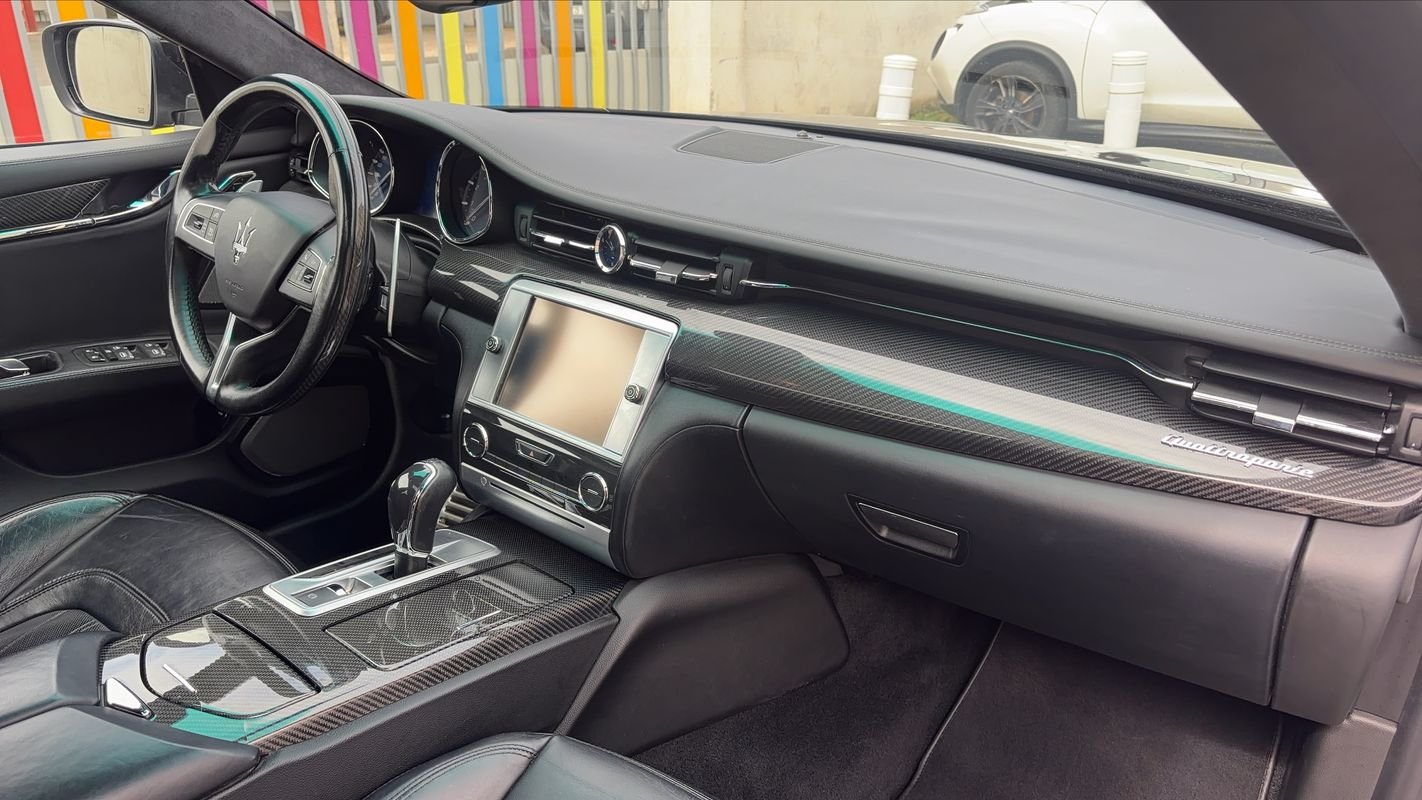 Maserati Quattroporte - Photo 10