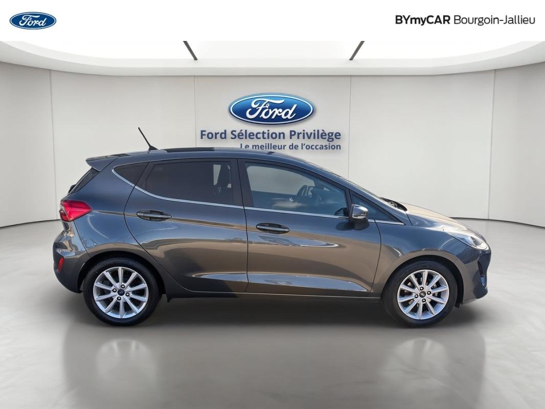 Ford Fiesta - Photo 6