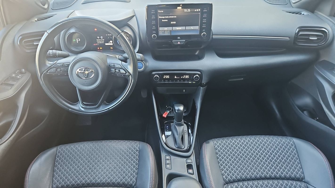 Toyota Yaris - Photo 11