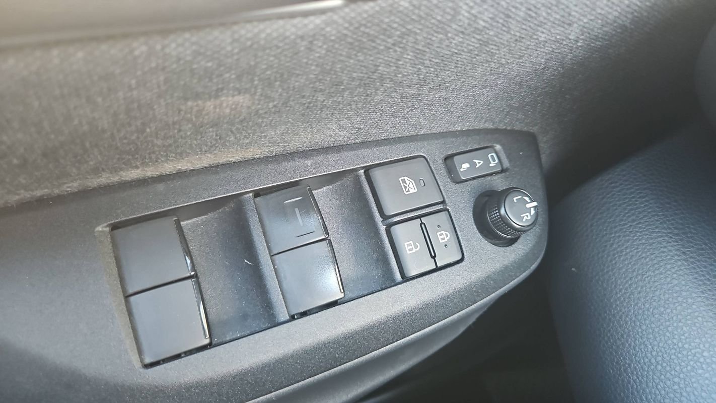 Toyota Yaris - Photo 22