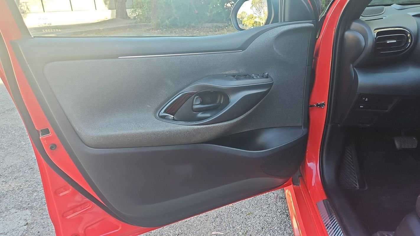 Toyota Yaris - Photo 7
