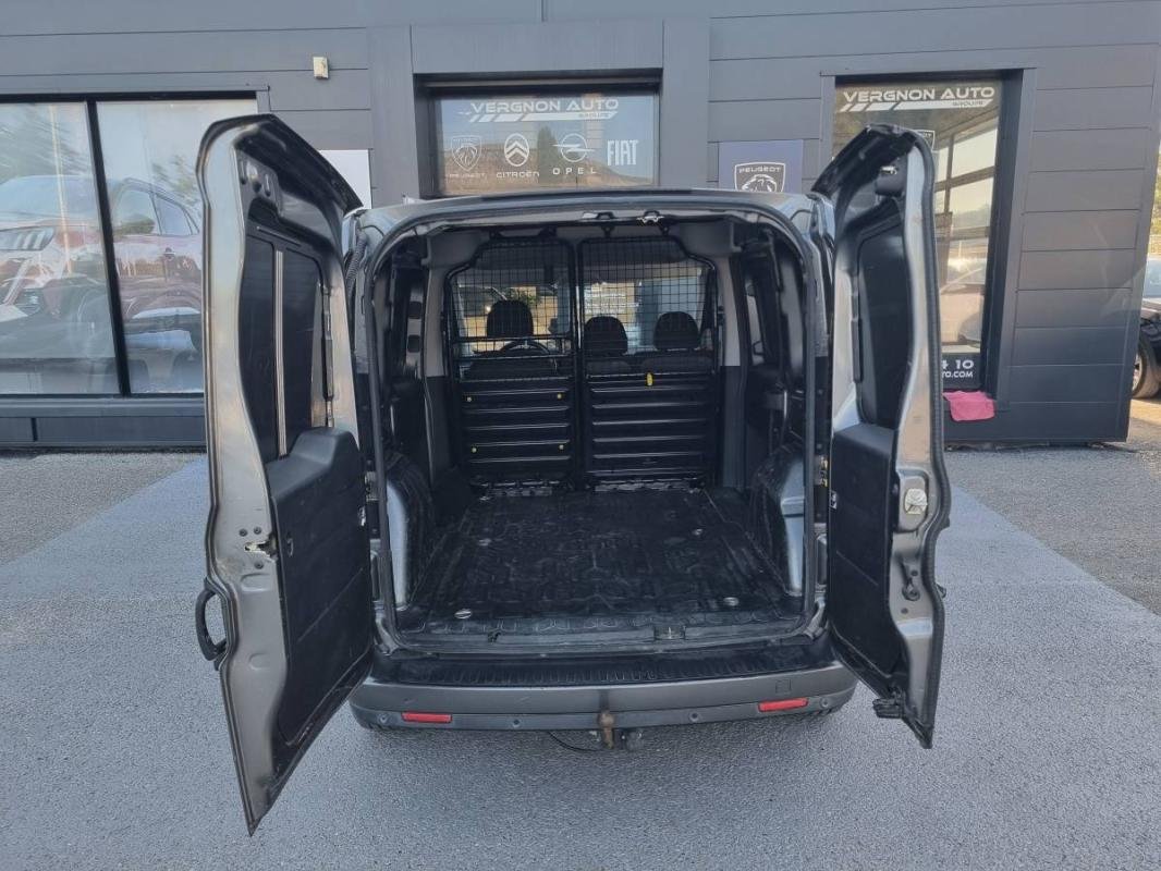 Fiat Doblo Cargo - Photo 6