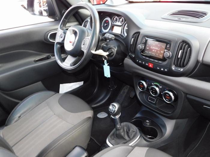 Fiat 500L - Photo 19