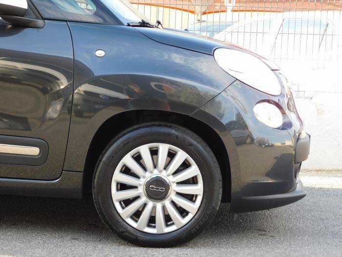 Fiat 500L - Photo 2