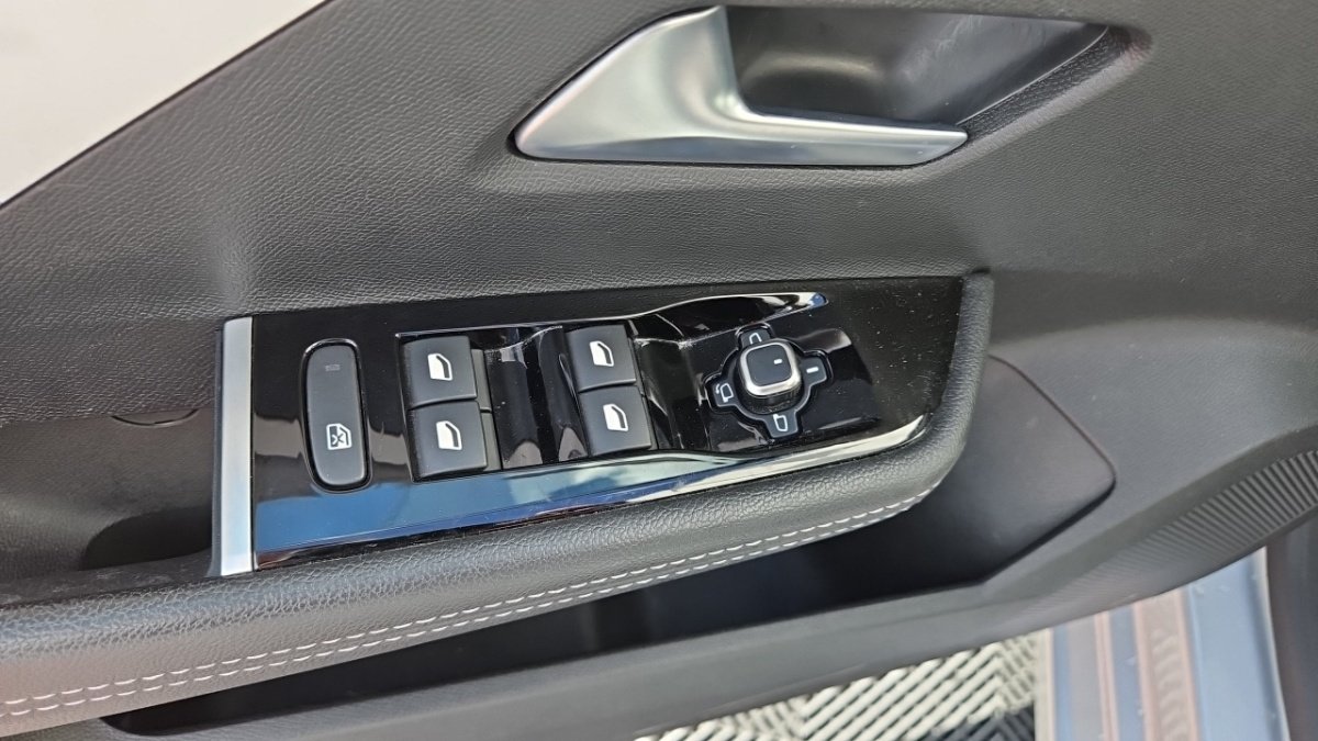Opel Astra - Photo 18