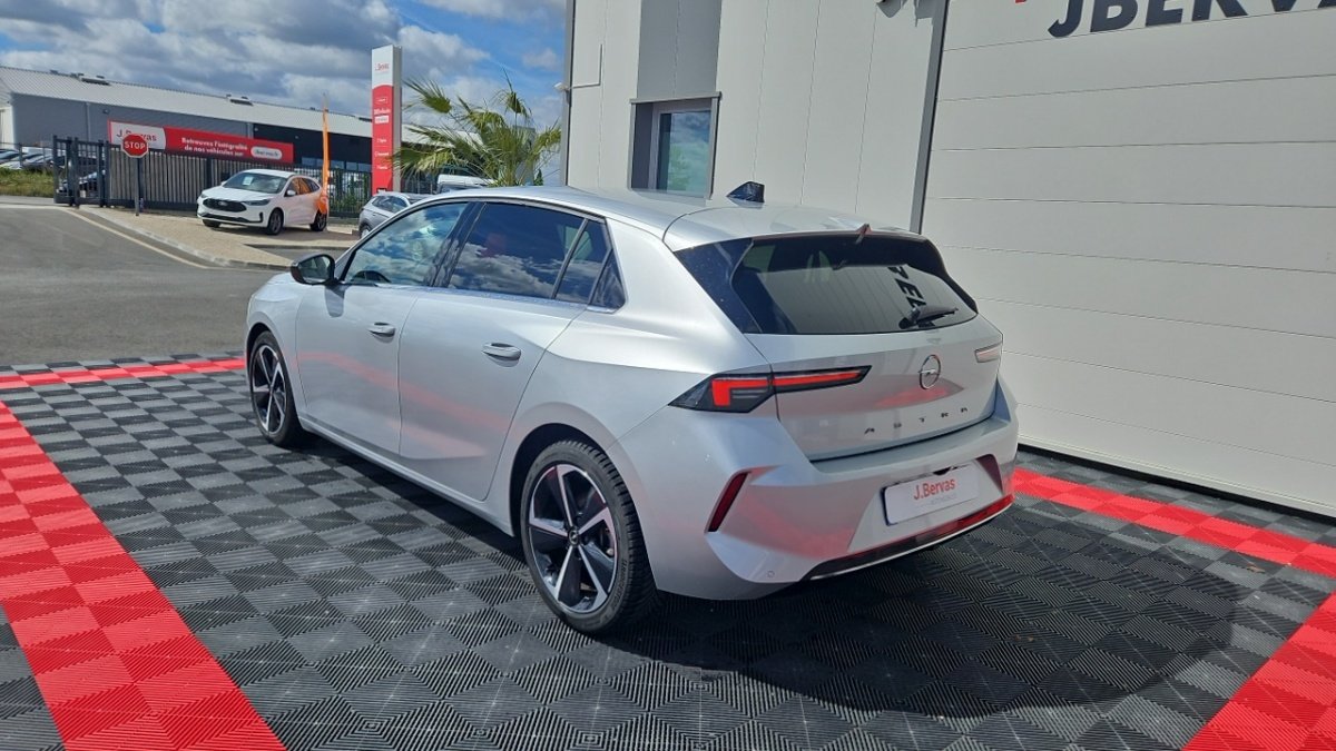 Opel Astra - Photo 3