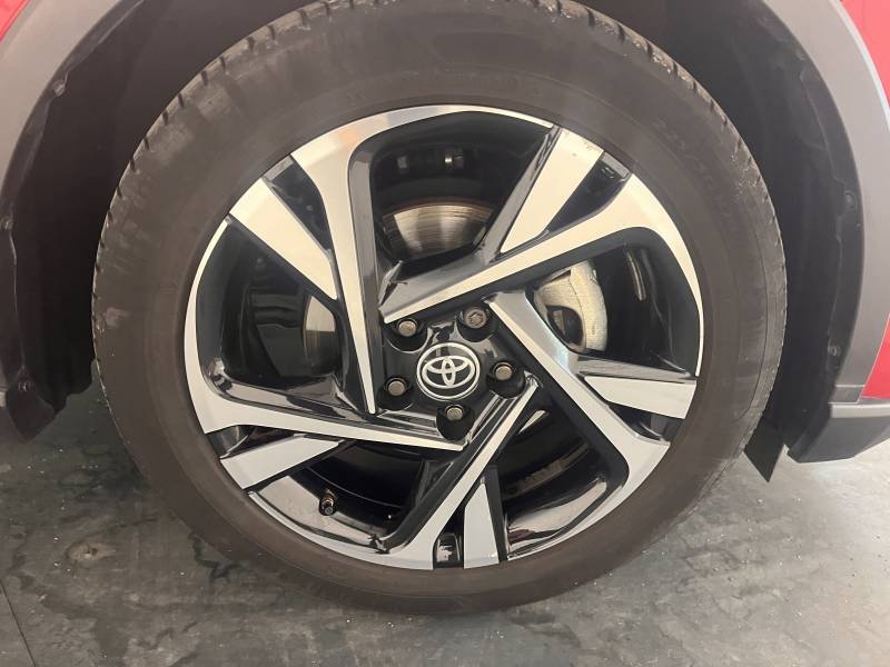 Toyota C-HR - Photo 12