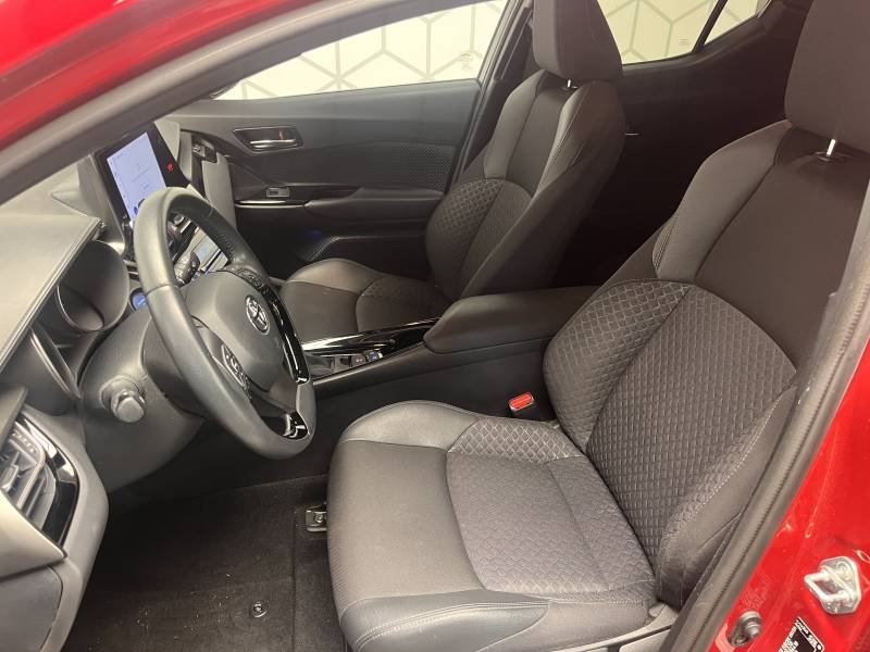 Toyota C-HR - Photo 32