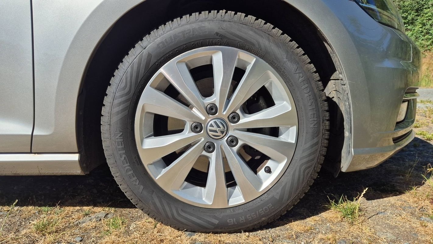 Volkswagen Golf SW - Photo 17