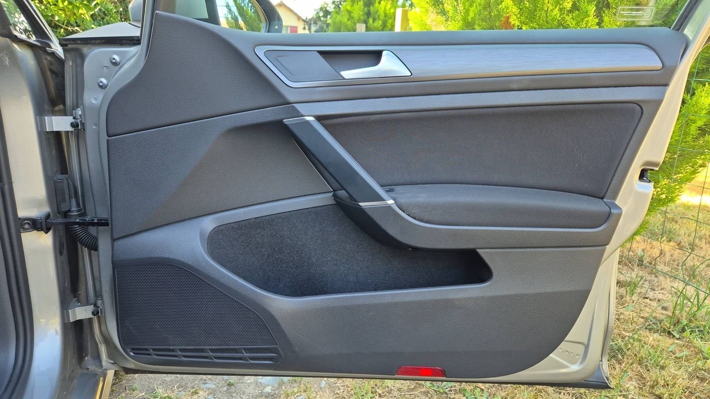 Volkswagen Golf SW - Photo 24