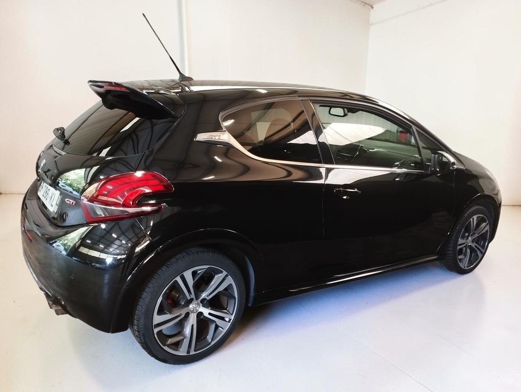 Peugeot 208 - Photo 7