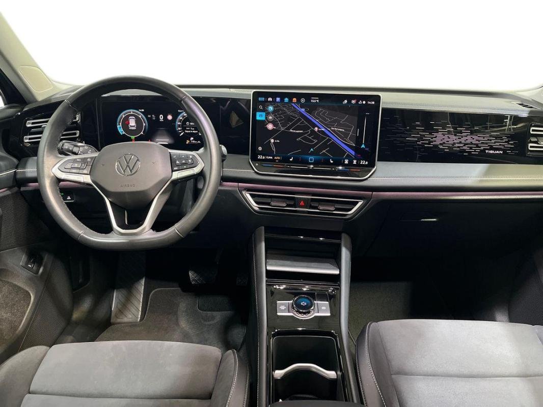 Volkswagen Tiguan - Photo 8