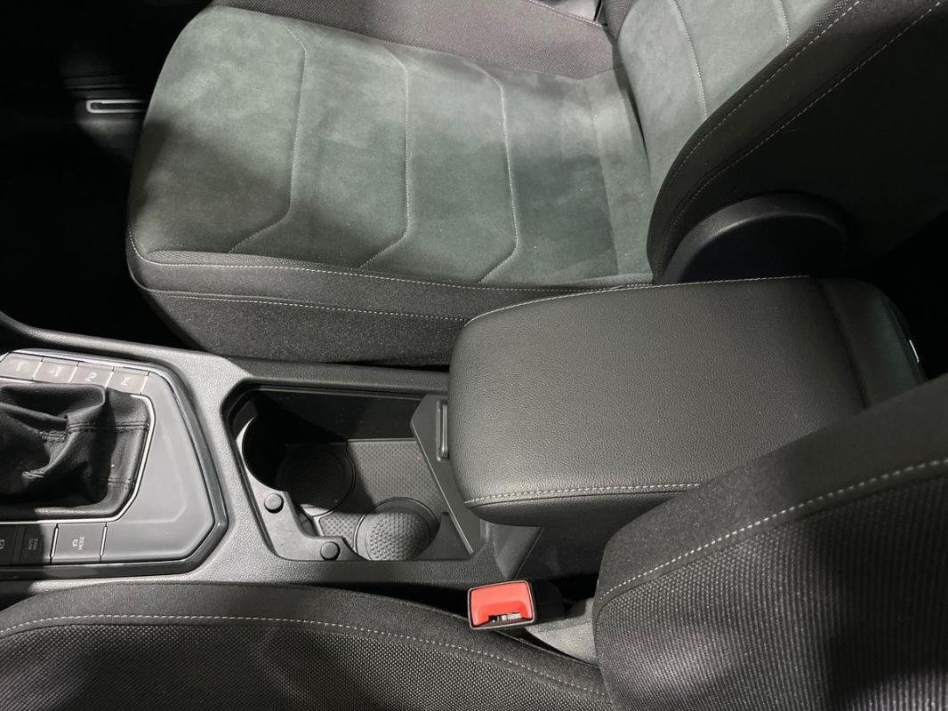 Volkswagen Tiguan - Photo 12