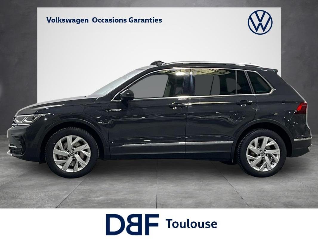 Volkswagen Tiguan - Photo 2