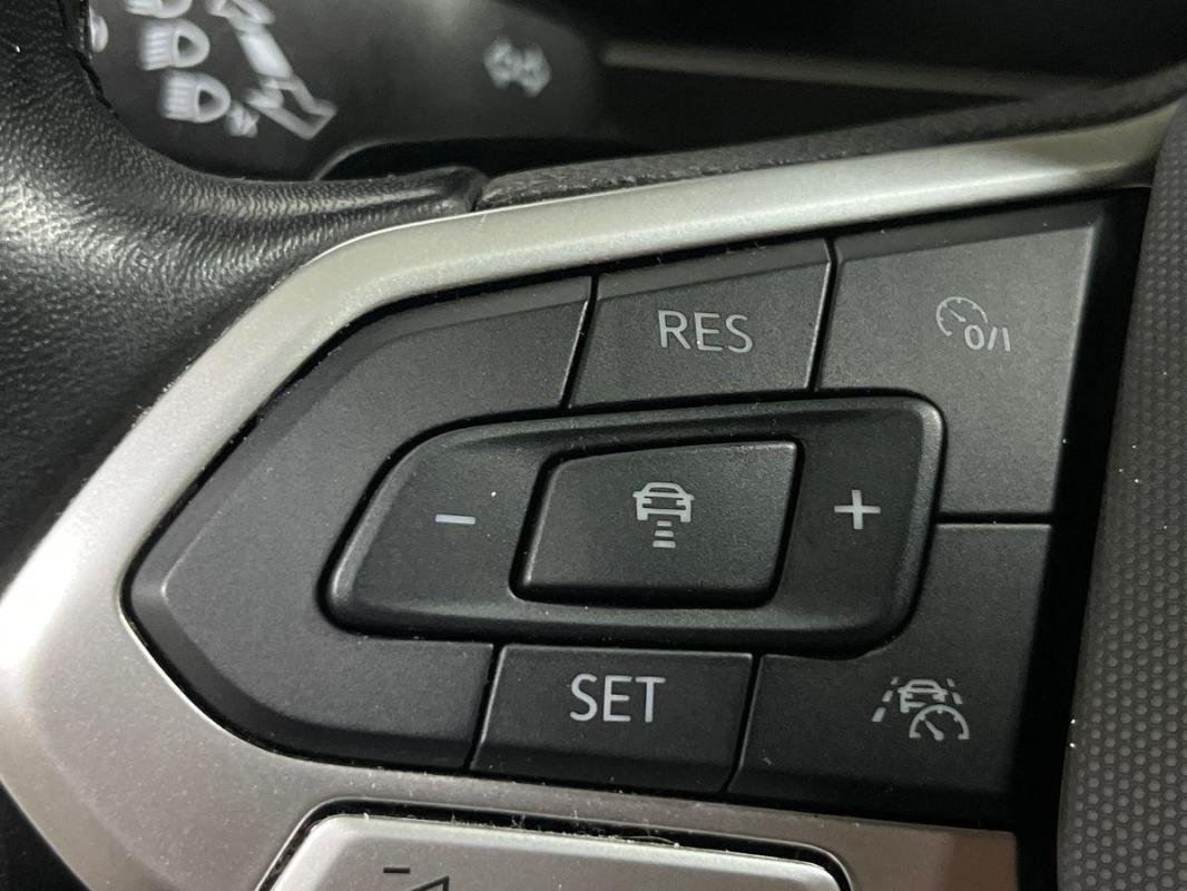 Volkswagen Tiguan - Photo 21