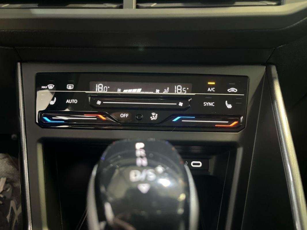 Volkswagen Polo - Photo 19