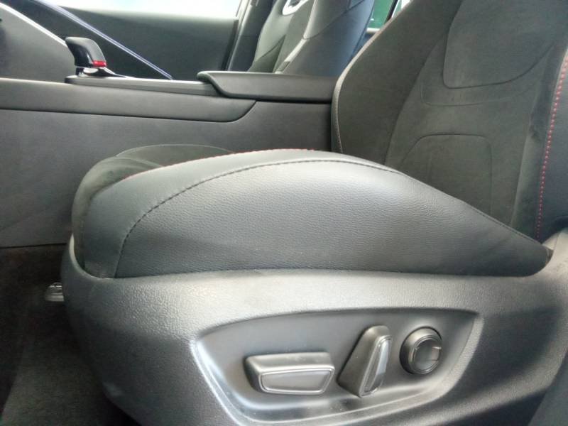 Toyota C-HR - Photo 26
