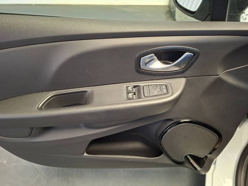 Renault Clio - Photo 21