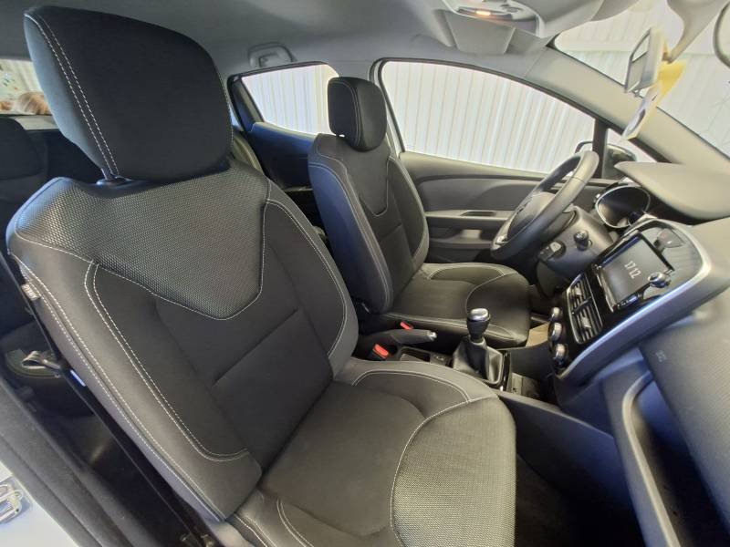 Renault Clio - Photo 25