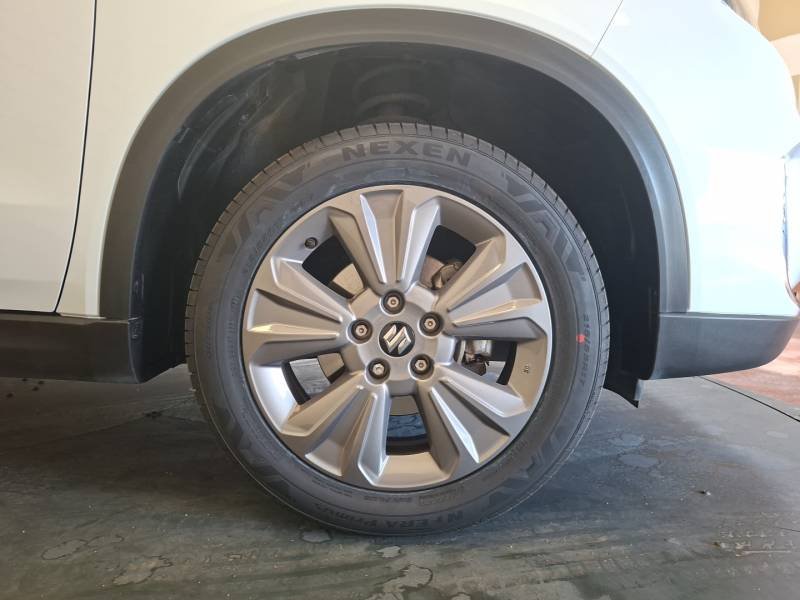 Suzuki Vitara - Photo 12