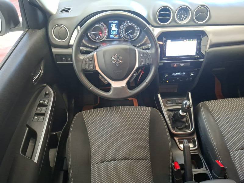 Suzuki Vitara - Photo 14