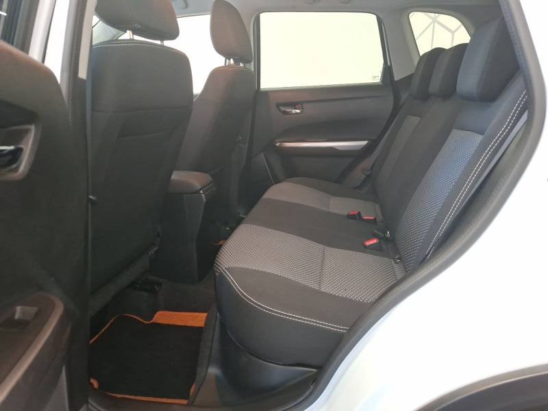 Suzuki Vitara - Photo 18