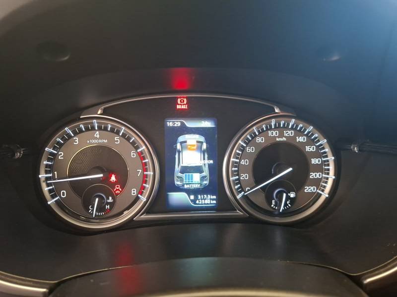 Suzuki Vitara - Photo 24