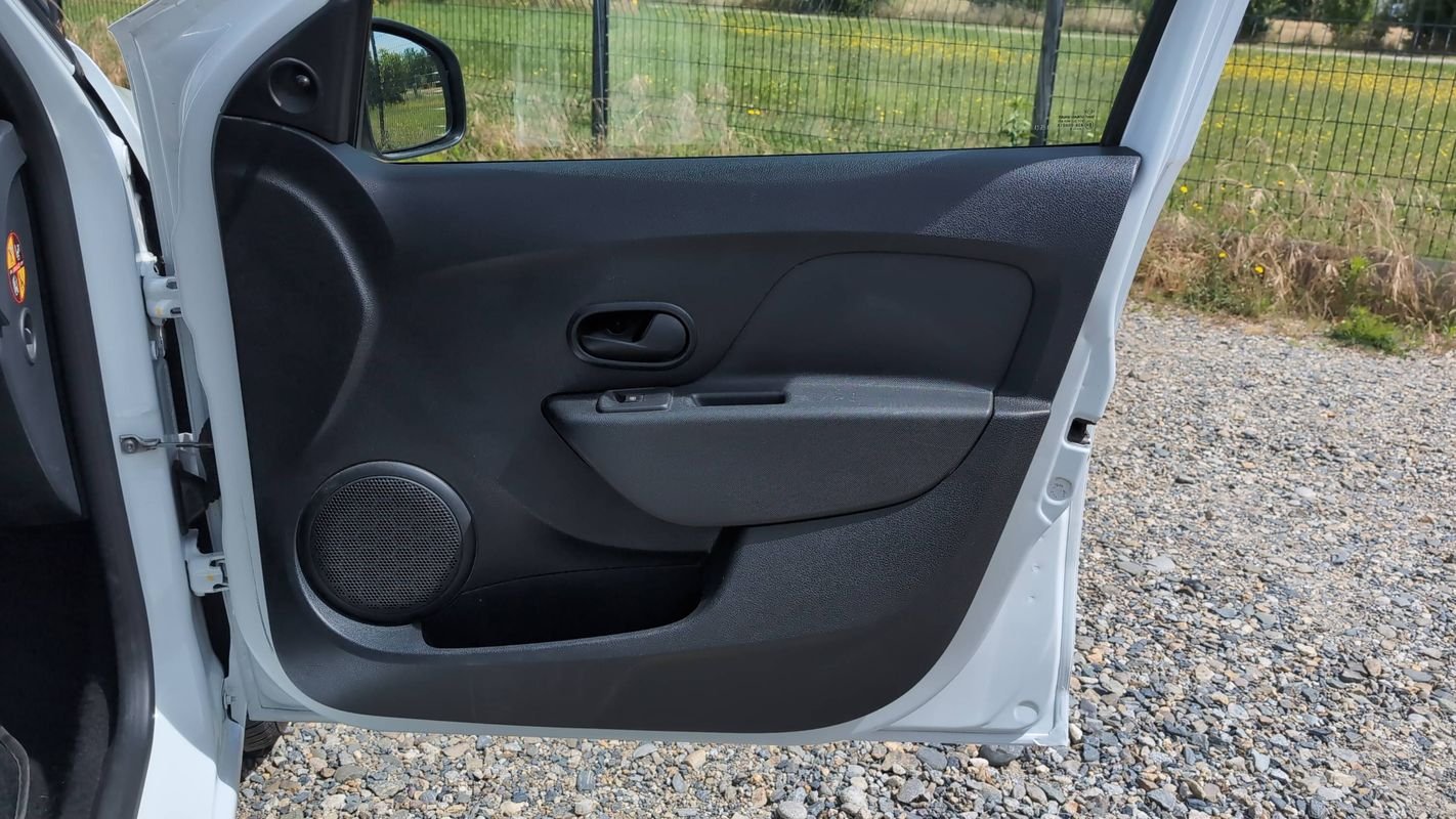 Dacia Sandero - Photo 24