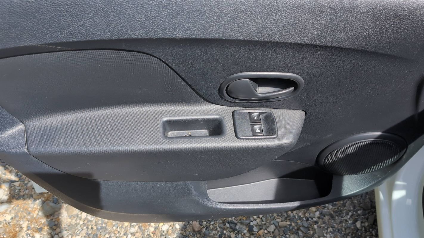 Dacia Sandero - Photo 28