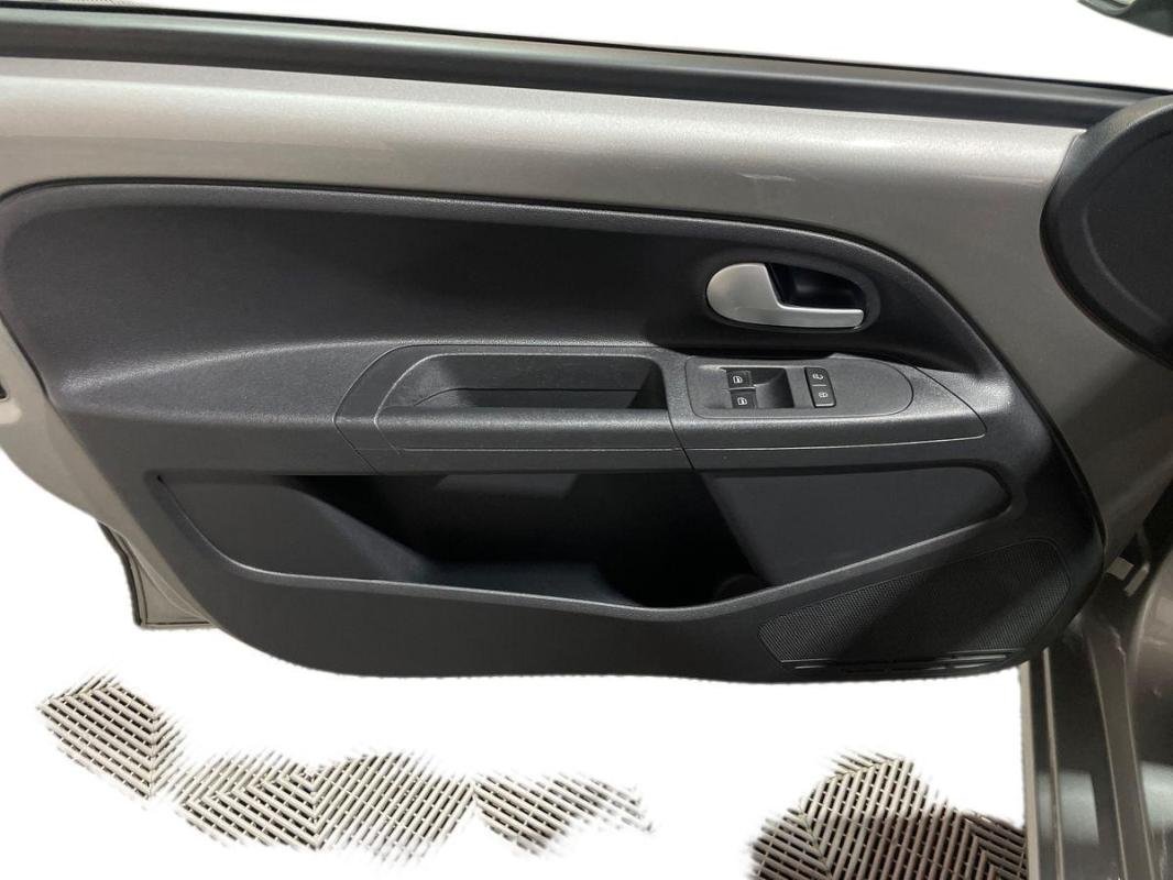 Volkswagen Up! - Photo 13