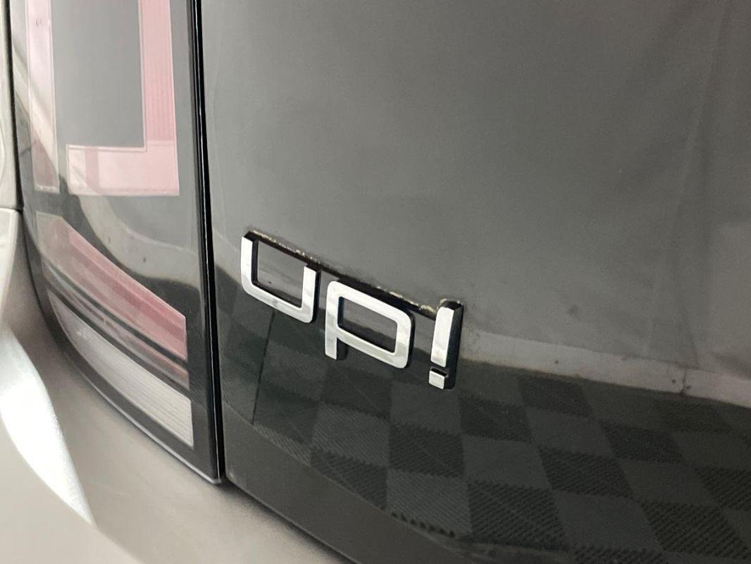 Volkswagen Up! - Photo 23
