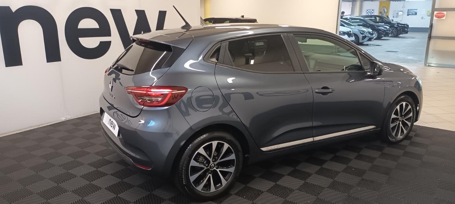 Renault Clio - Photo 13