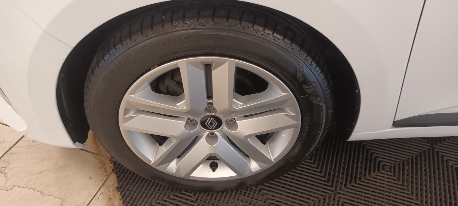 Renault Clio - Photo 12