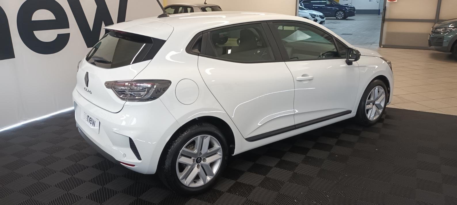 Renault Clio - Photo 17