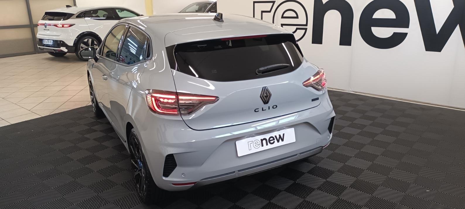 Renault Clio - Photo 17