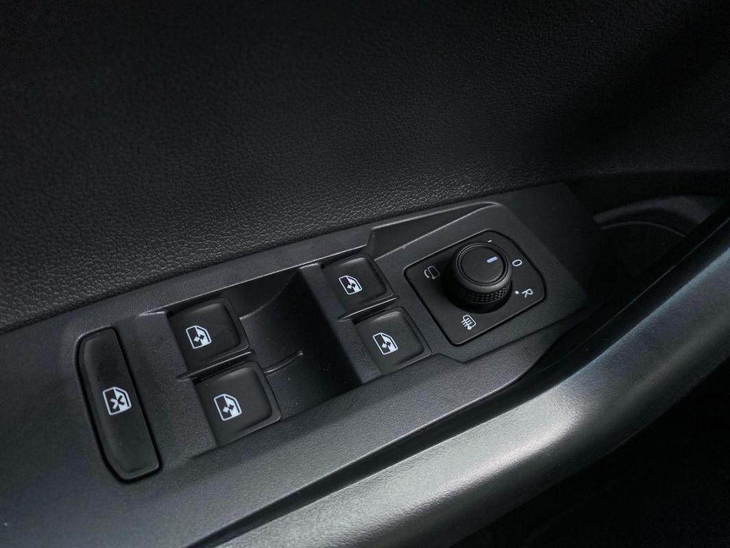 Volkswagen Polo - Photo 15