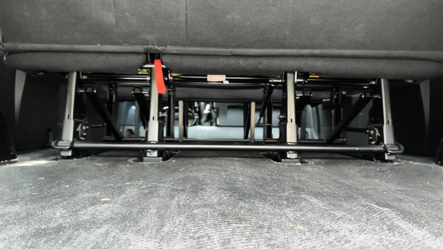 Nissan NV300 - Photo 25