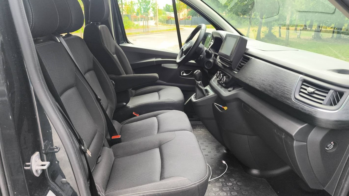 Nissan NV300 - Photo 28