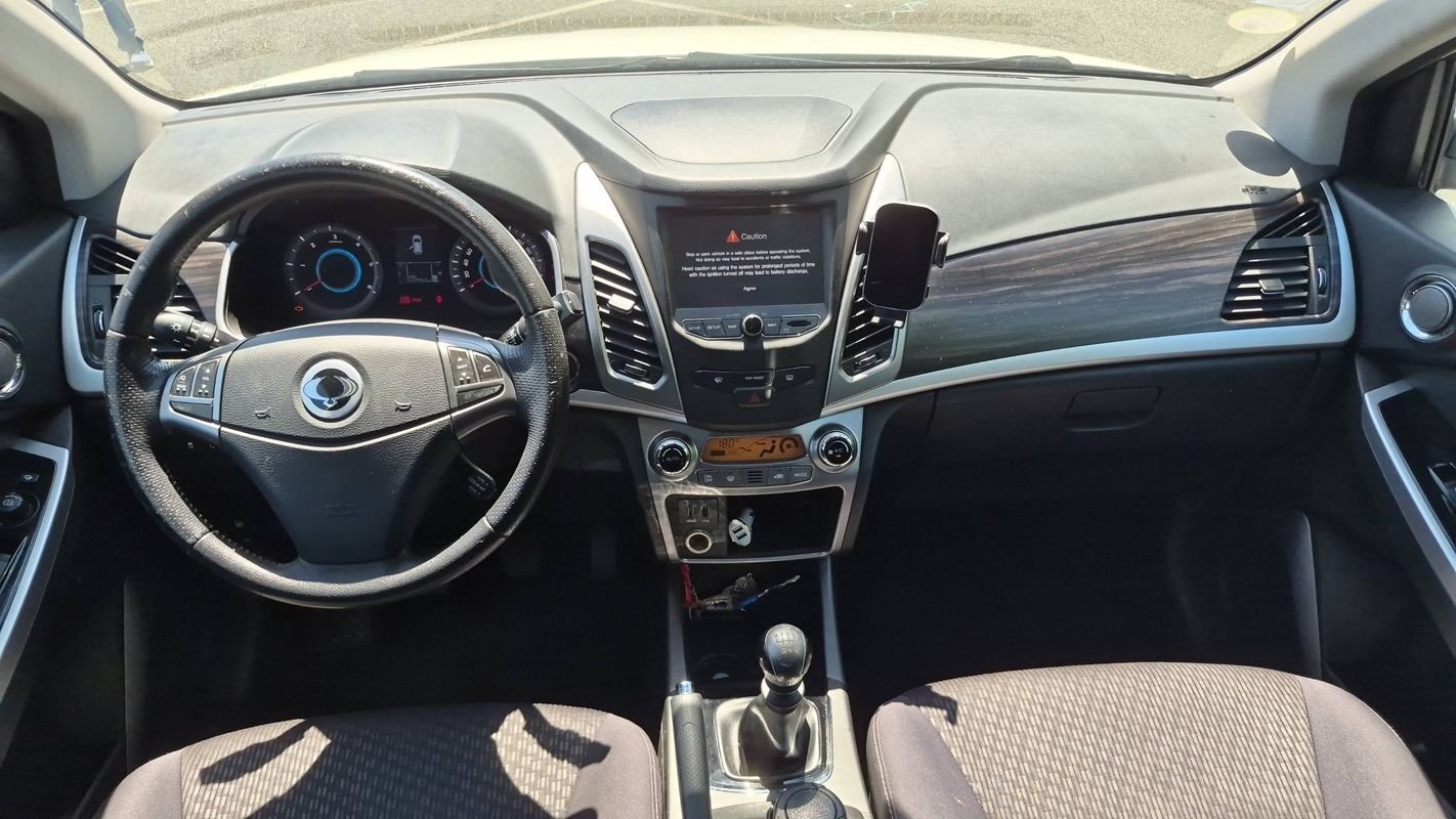 Ssangyong Korando - Photo 11