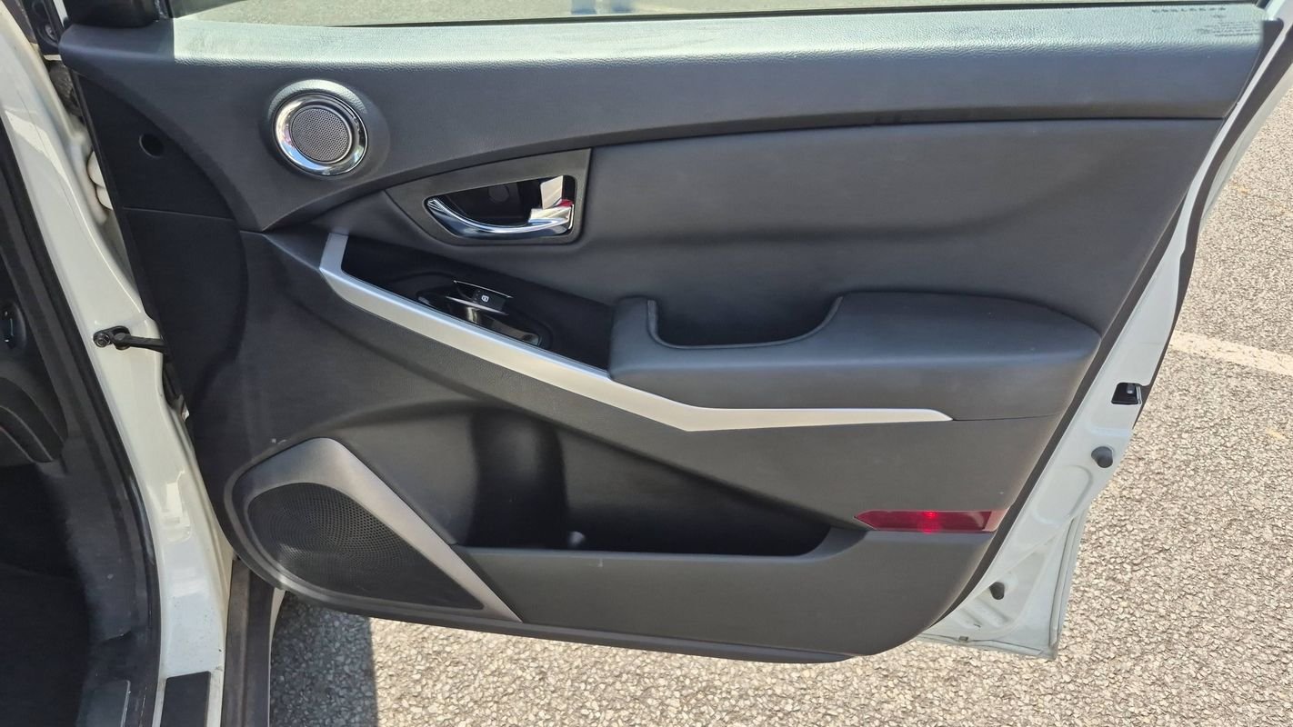 Ssangyong Korando - Photo 22