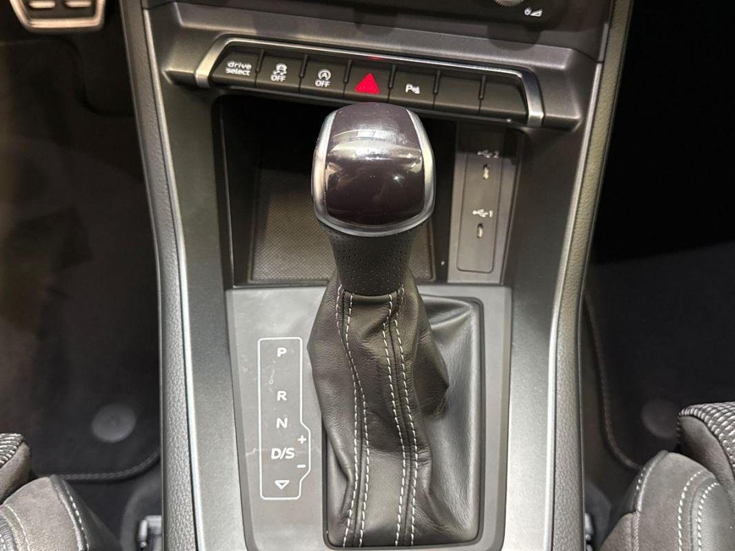 Audi Q3 - Photo 11