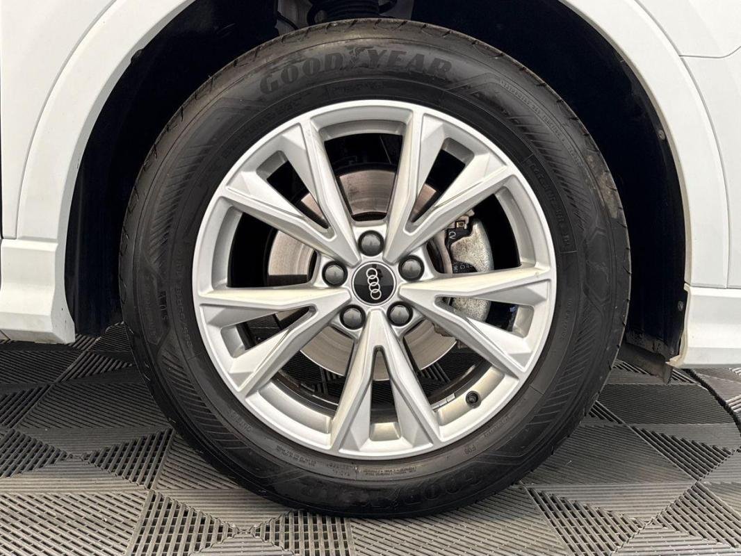 Audi Q3 - Photo 29