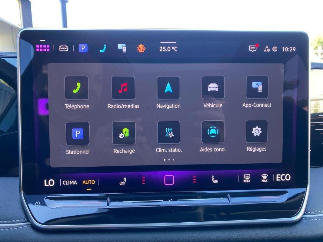 Volkswagen Tiguan - Photo 16